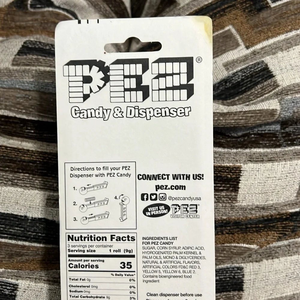 Star Wars Mandalorian PEZ Candy Dispenser - Red